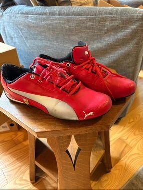 Puma ferrari sneakers size 8 Men’s
